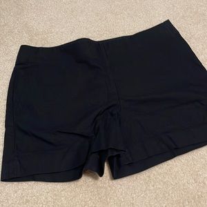 NWOT Banana Republic Black shorts side zip -size 10